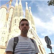 Profesor con amplias capacidades en matemáticas, lenguaje, geografía, historia e inglés. Disponibilidad de tardes
